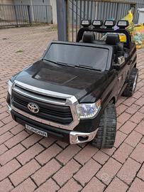 Macchina elettrica Toyota Tundra per bambini