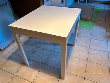 TAVOLO IKEA