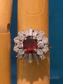 Anello oro bianco 18 KT con diamanti e rubino