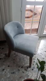 Poltroncina bassa in velluto