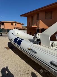 Gommone Tecno 5.50 con 40 cv e carrello