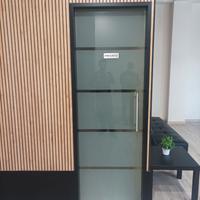 Porta scorrevole ufficio