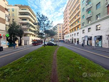 Trieste/Africano - Locale commerciale