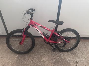 Bicicletta età 6/8 anni