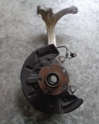 MONTANTE ANTERIORE SINISTRO AUDI A4 1.9 TDI 2004