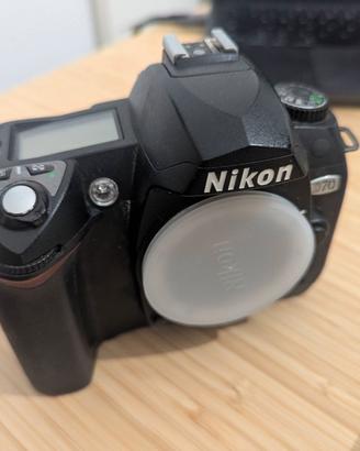 Nikon D70 - Corpo macchina e accessori