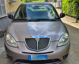 Lancia Y