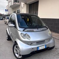 Smart 700 city-coupé pure (45 kW)