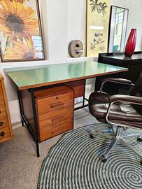 Scrivania italiana anni 60