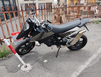 KYM 690 prestige