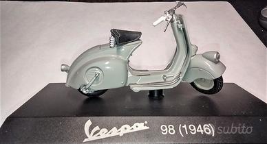 Modellino in metallo VESPA 1946