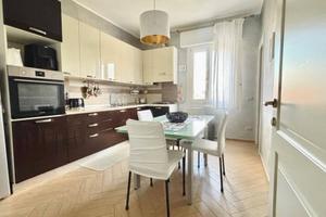 Appartamento di 110 m² con 4 locali e box auto a M