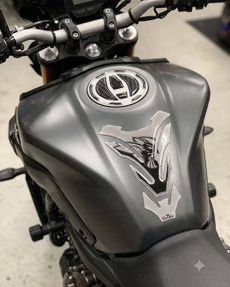 Protezione  tappo e sebatoio moto