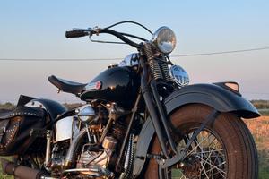 Harley knucklehead style 1942
