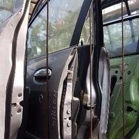 porta anteriore sx - differenziale Daihatsu Sirion