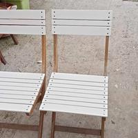tavolo da giardino con due sedie 