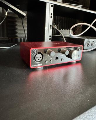 FOCUSRITE 3rd gen + Microfono a Condensatore