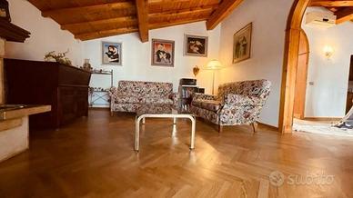 Appartamento di 125 m² con 5 locali a Pisa