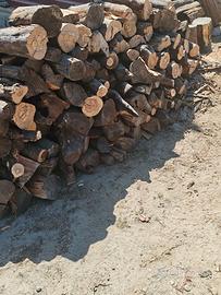 Legna da ardere d'olivo per camini, forni,barbecue