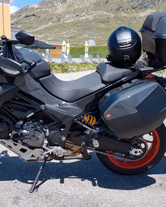 Ducati multistrada v2s