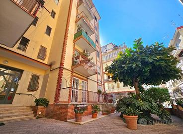 3 LOCALI A NAPOLI