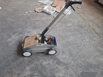 tracciatrice a vernice spry