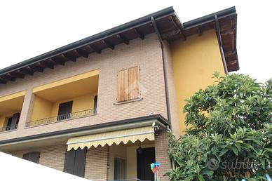 4 LOCALI A CASALGRANDE