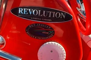 barca ranieri revolution con 40 honda no patente