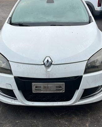 Ricambi usati di una RENAULT MEGANE III COUPÉ 
