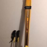 Sci Atomic con attacchi Tyrolia e racchette