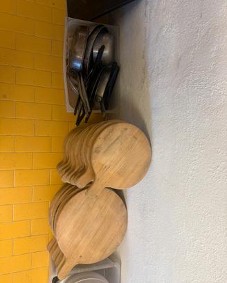 Stock taglieri in legno - pizzeria bistrot