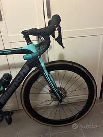 Bici bianchi aria disc 105