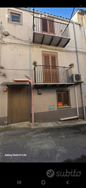 Casa indipendente a Castellana Sicula