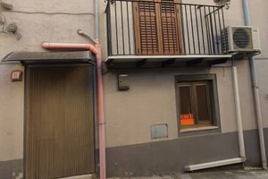 Casa indipendente a Castellana Sicula