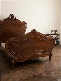 Letto d'Epoca ,Una Piazza e Mezza in Legno Masselo