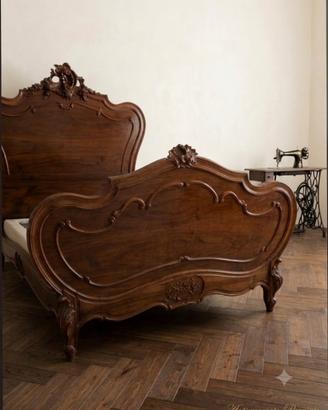 Letto d'Epoca ,Una Piazza e Mezza in Legno Masselo