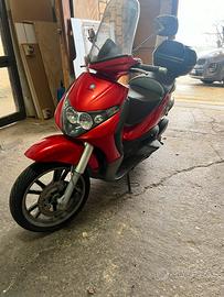 Piaggio Beverly 250