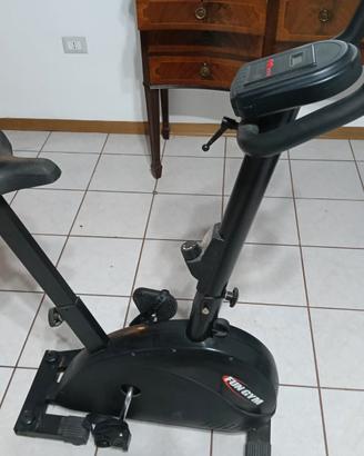 cyclette usata tenuta bene 