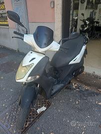 Kymco Agility 200 fine 2012 - PERMUTE