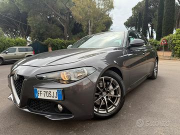 Alfa Romeo Giulia 2.2 t 150 cv