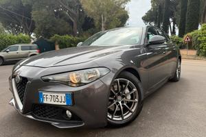 Alfa Romeo Giulia 2.2 t 150 cv