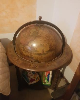 mappamondo porta bottiglie
