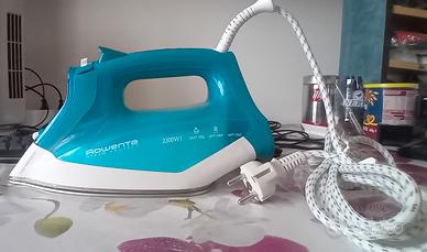 Ferro da stiro Rowenta modello dw3110