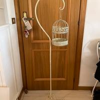 Piedistallo con gabbietta