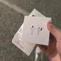 AirPods 4
