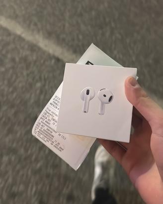 AirPods 4
