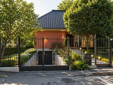 Villa di 235 m² con 5 locali e box auto doppio a B