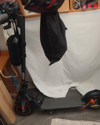 monopattino elettrico segway 