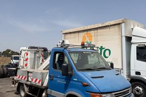 PIATTAFORMA AEREA AUTOCARRATA 10 METRI PATENTE B