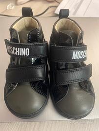Scarpa Mosschino